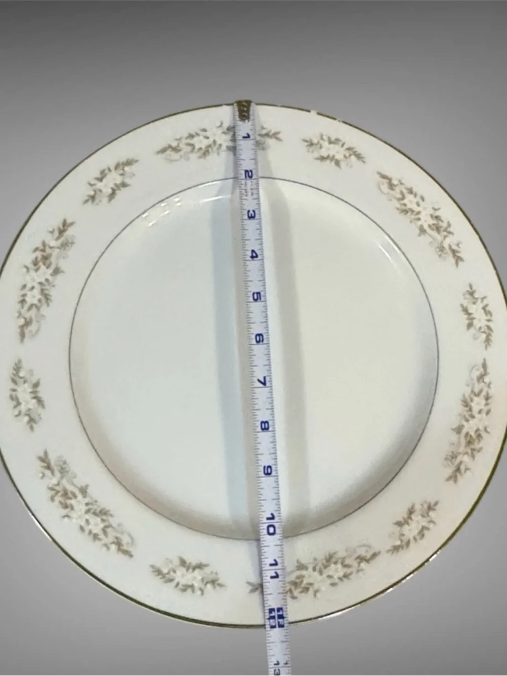 VINTAGE INTERNATIONAL SILVER CO PLATE